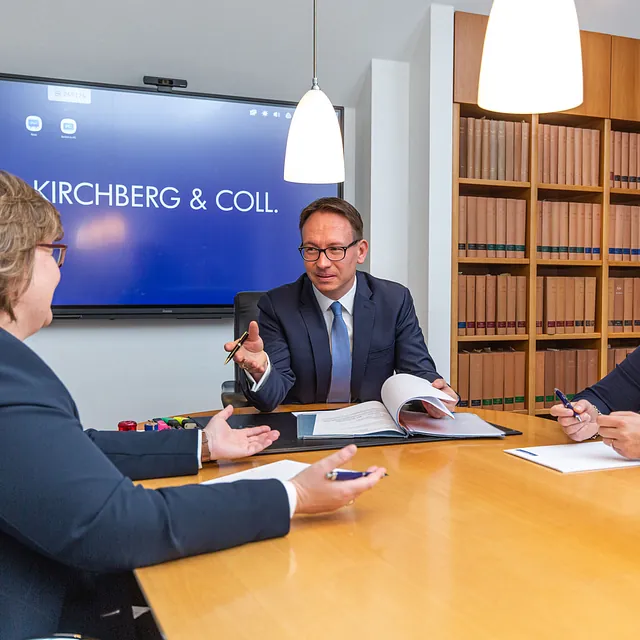 Mitarbeiter - KIRCHBERG & COLL. Rechtsanwälte, Fachanwälte und Notar aus 